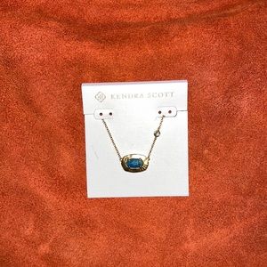 Kendra Scott Anna short pendant necklace